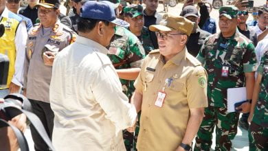 Pj Bupati PPU Makur Marbun saat menyambut Menhan Prabowo Subianto {Ist) (Humas)
